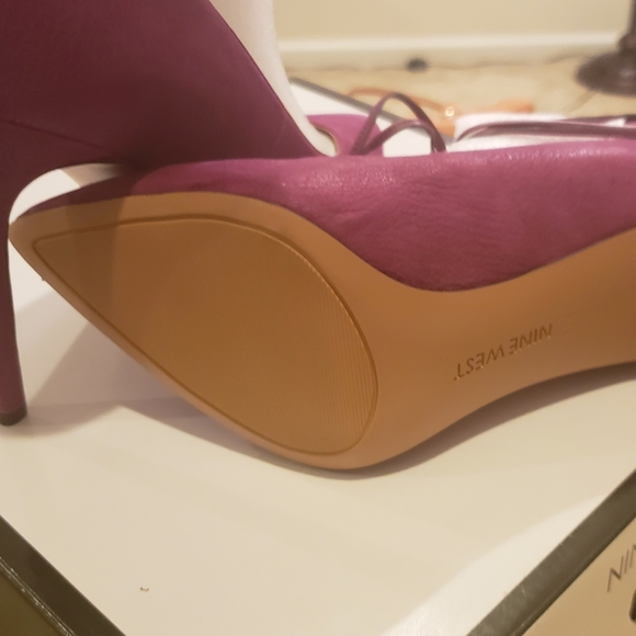 Shoes - Picture 2 of 3